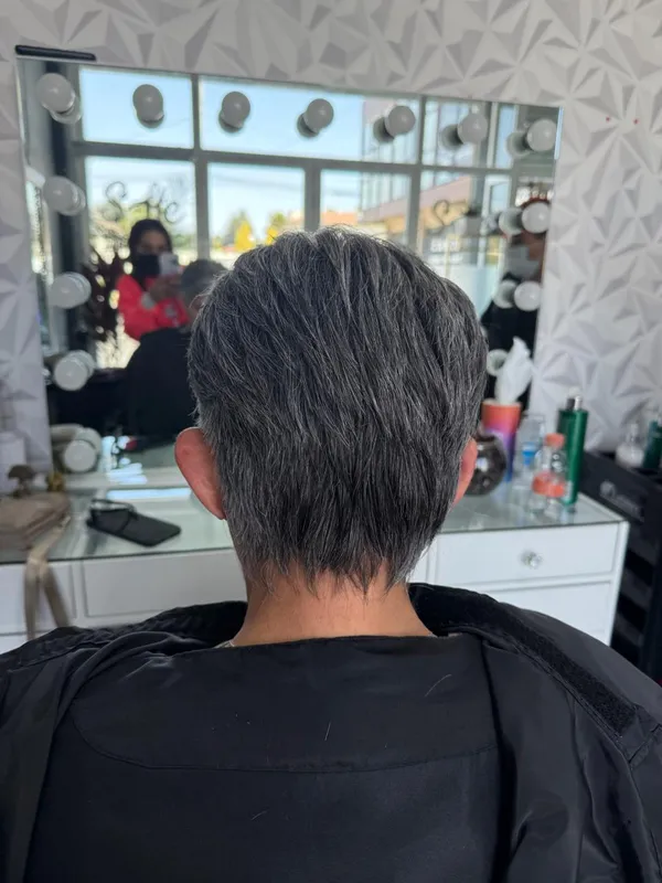 Diseño de corte masculino con técnica de autor en Metepec